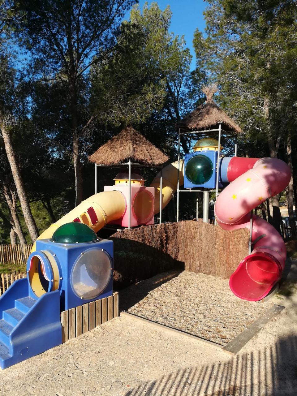 Camping Le Bois De Pins Salses-le-Chateau Exterior foto